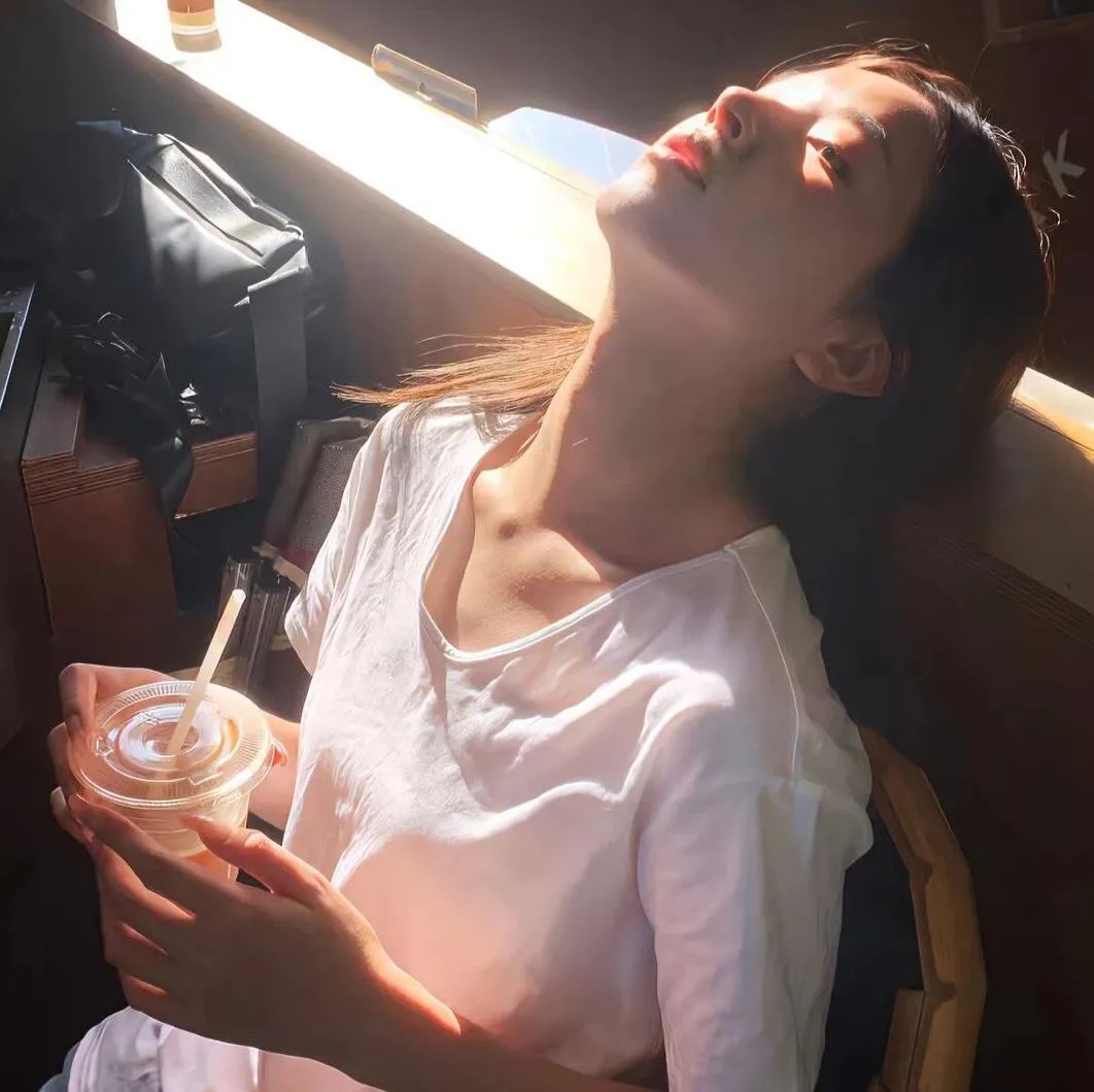 谁吻了洁西卡